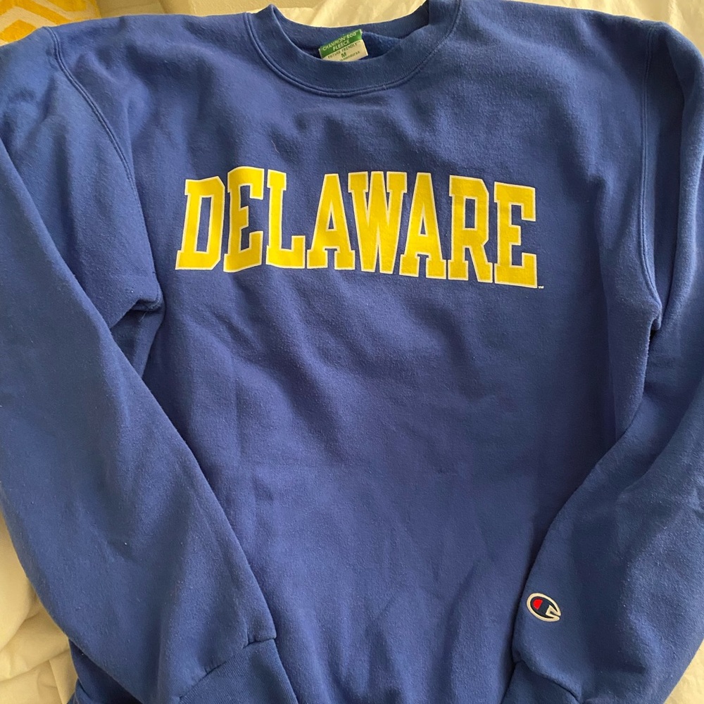 University of Delaware crewneck
